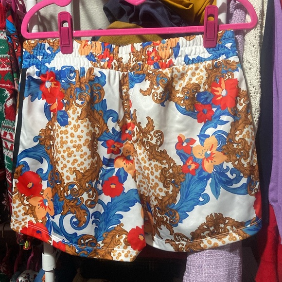 Adidas Originals x HER Studio London Size M Pull-On Shorts White Baroque Floral - Picture 3 of 5